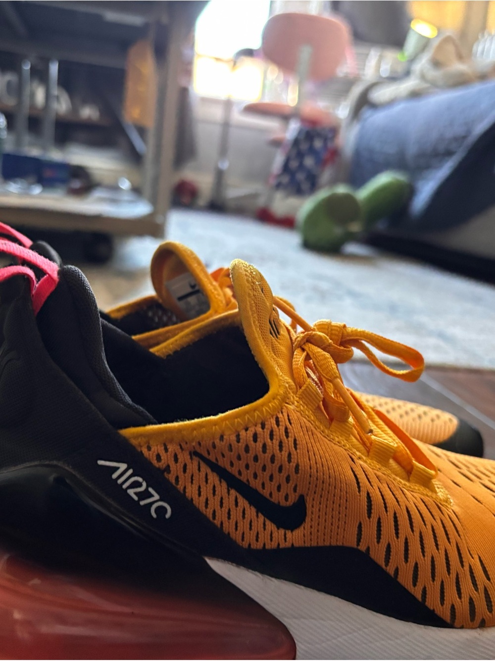Nike university gold air max 270 size 5Y, W7 - Picture 8 of 8